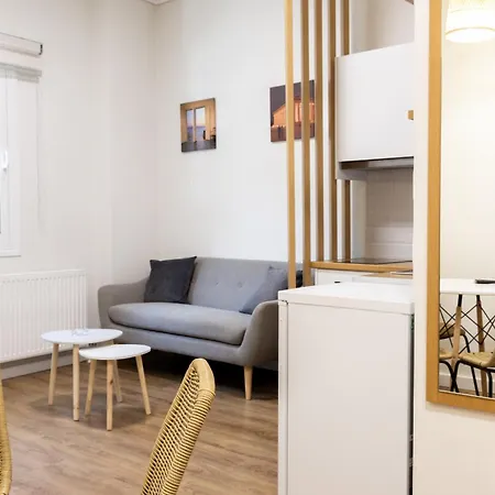 Modern Acropolis 2 Bedroom Steps From History Apartment Athens