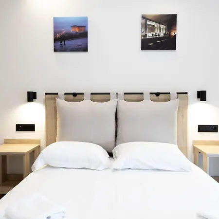 Modern Acropolis 2 Bedroom Steps From History